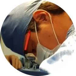 Dr. Efraín Bustos Cholico